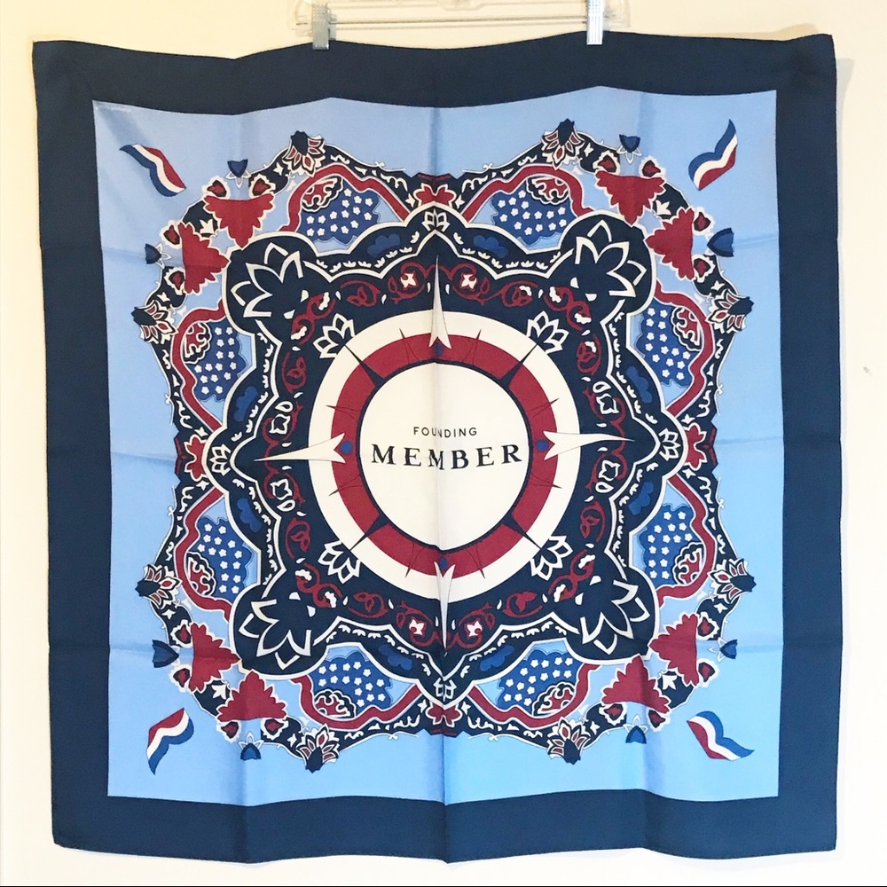 Vineyard Vines “Founding Member” scarf. - Picture 2 of 8